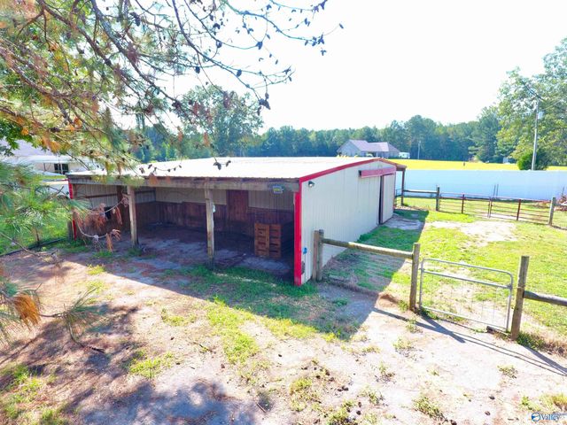 1094 Perkins Wood Road, Hartselle, AL 35640