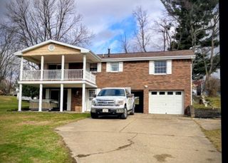 848 Murphy Dr, Canton Twp, PA 15301