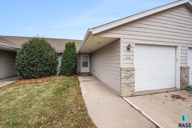410 N 9th Ave Avenue, Brandon, SD 57005