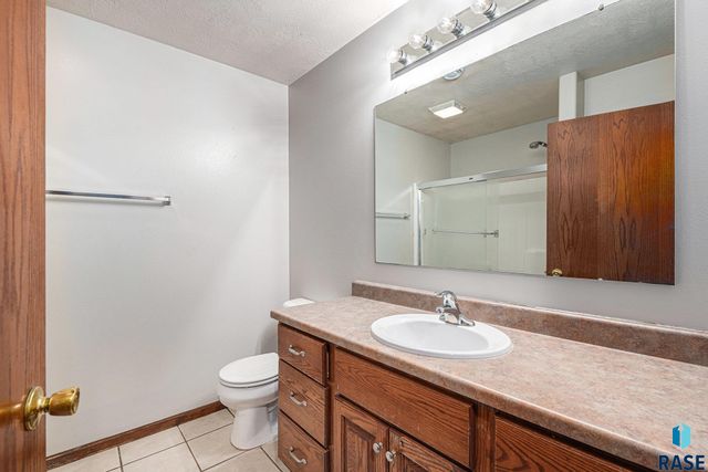 410 N 9th Ave Avenue, Brandon, SD 57005