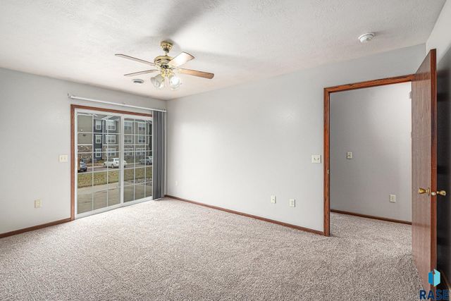 410 N 9th Ave Avenue, Brandon, SD 57005