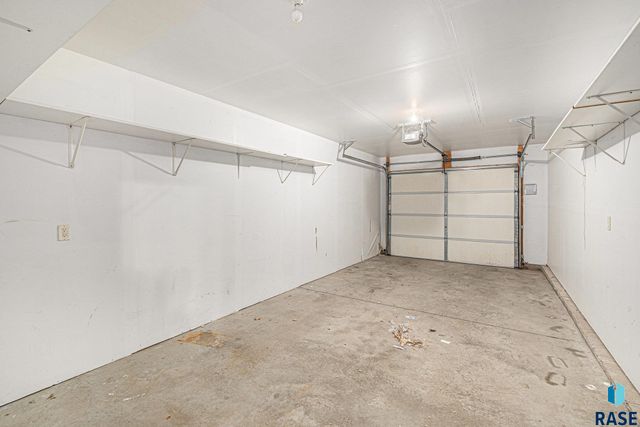 410 N 9th Ave Avenue, Brandon, SD 57005