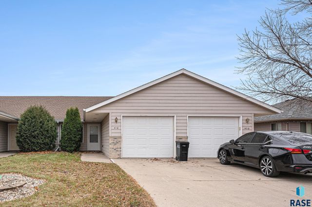 410 N 9th Ave Avenue, Brandon, SD 57005