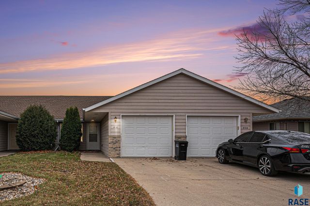 410 N 9th Ave Avenue, Brandon, SD 57005
