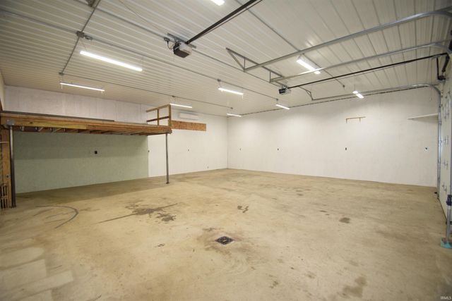 6592 E WACO DR, Syracuse, IN 46567