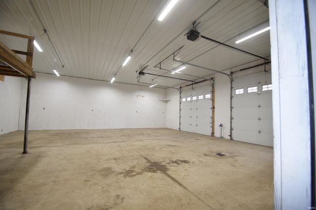 6592 E WACO DR, Syracuse, IN 46567