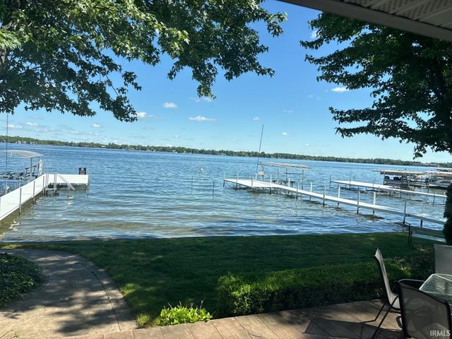 6592 E WACO DR, Syracuse, IN 46567