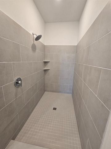 108 Brabham LOOP, Hutto, TX 78634