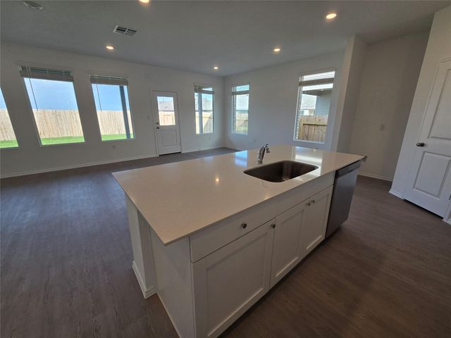 108 Brabham LOOP, Hutto, TX 78634