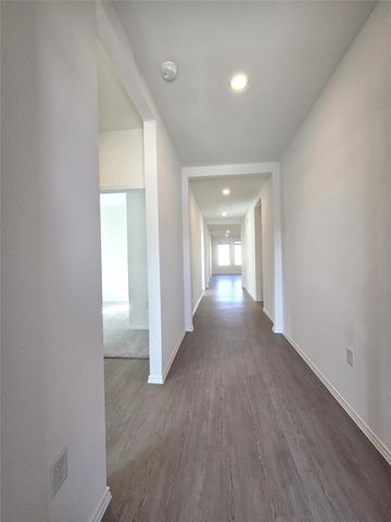 108 Brabham LOOP, Hutto, TX 78634