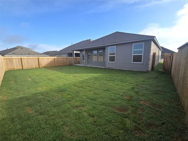 108 Brabham LOOP, Hutto, TX 78634