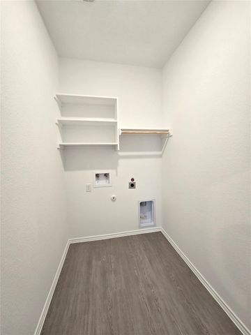 108 Brabham LOOP, Hutto, TX 78634