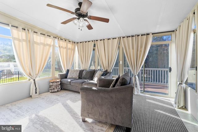 8 CHRISTOPHER DR, Marlton, NJ 08053