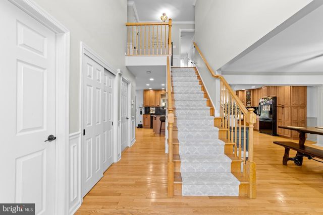 8 CHRISTOPHER DR, Marlton, NJ 08053