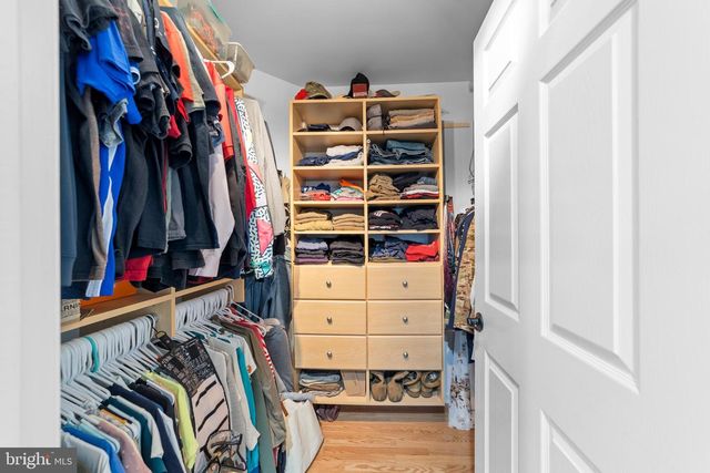 8 CHRISTOPHER DR, Marlton, NJ 08053