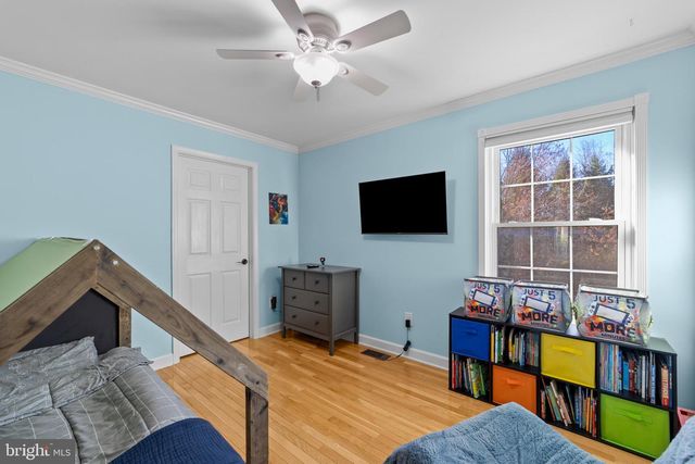 8 CHRISTOPHER DR, Marlton, NJ 08053