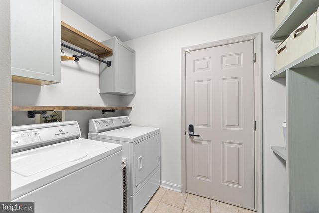 8 CHRISTOPHER DR, Marlton, NJ 08053