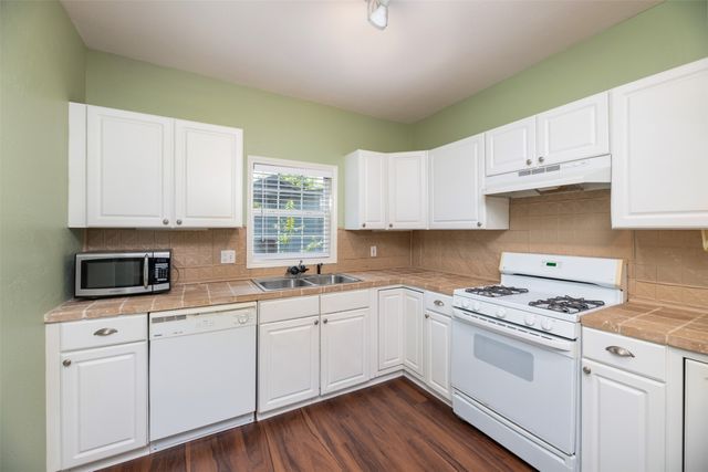 8823 San Benito Way, Dallas, TX 75218
