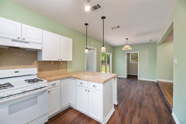8823 San Benito Way, Dallas, TX 75218