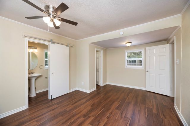 8823 San Benito Way, Dallas, TX 75218