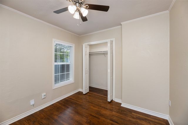8823 San Benito Way, Dallas, TX 75218