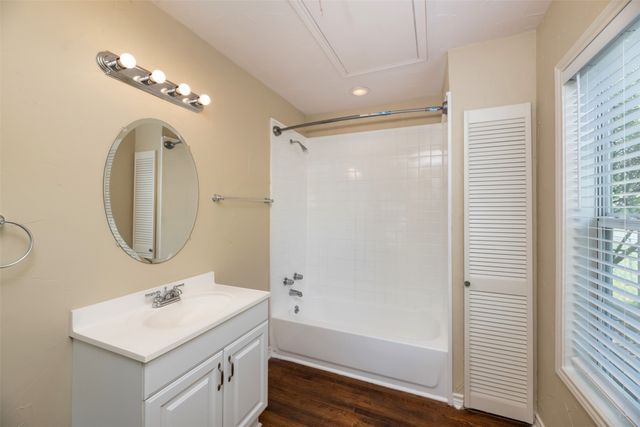 8823 San Benito Way, Dallas, TX 75218