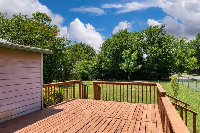 8823 San Benito Way, Dallas, TX 75218