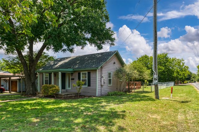 8823 San Benito Way, Dallas, TX 75218