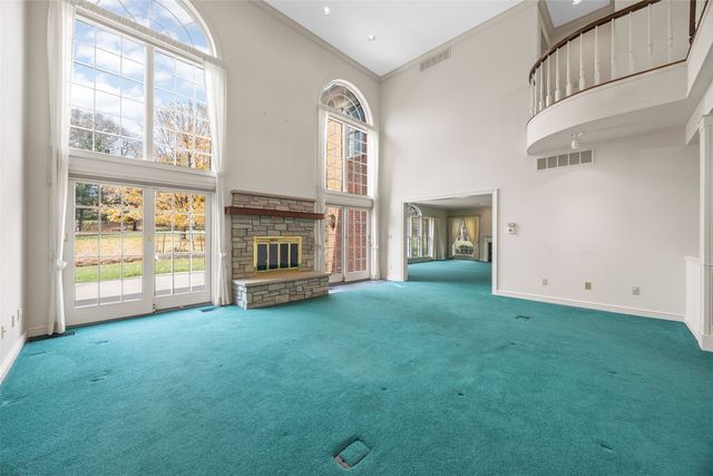 14 Oak Park Place NE, Iowa City, IA 52240