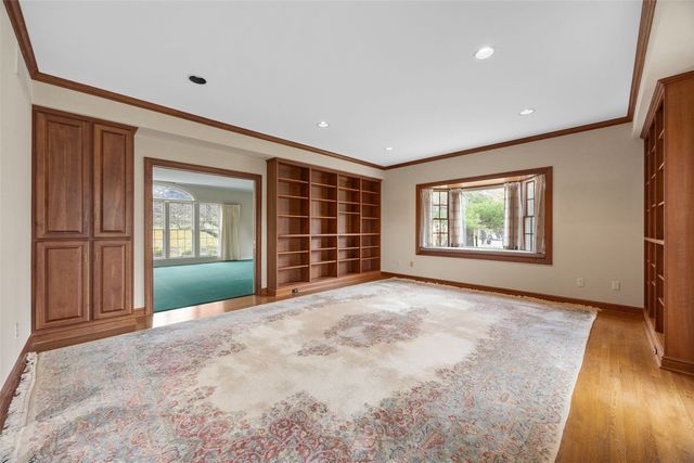 14 Oak Park Place NE, Iowa City, IA 52240