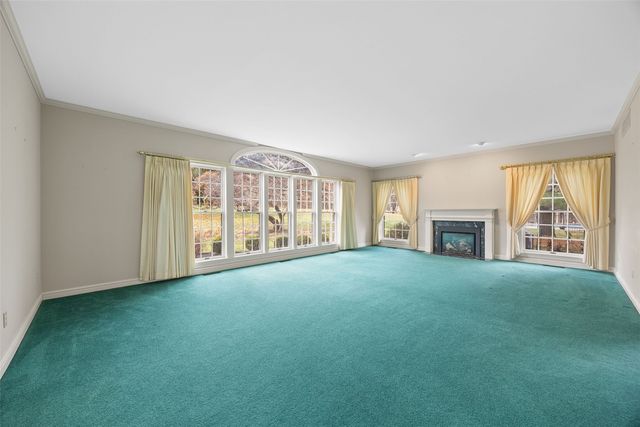 14 Oak Park Place NE, Iowa City, IA 52240