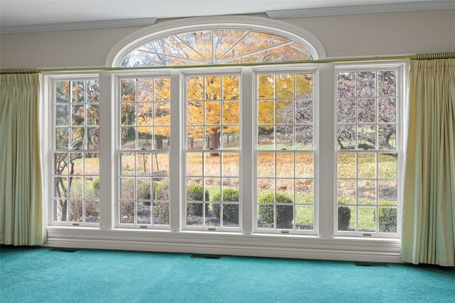 14 Oak Park Place NE, Iowa City, IA 52240