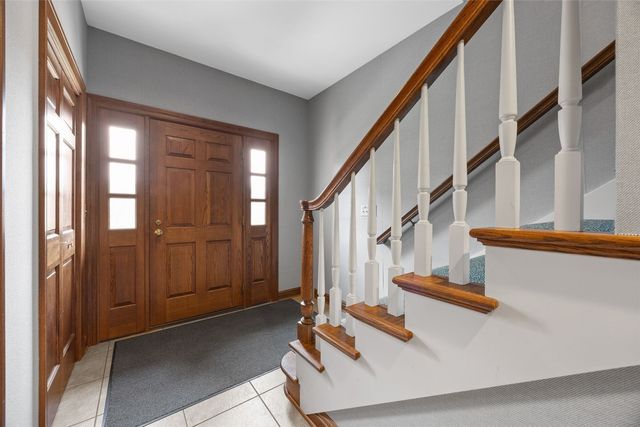 14 Oak Park Place NE, Iowa City, IA 52240