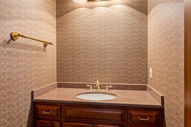 14 Oak Park Place NE, Iowa City, IA 52240