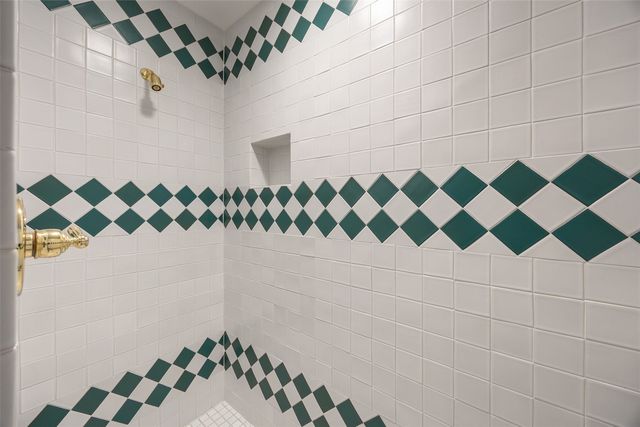 14 Oak Park Place NE, Iowa City, IA 52240