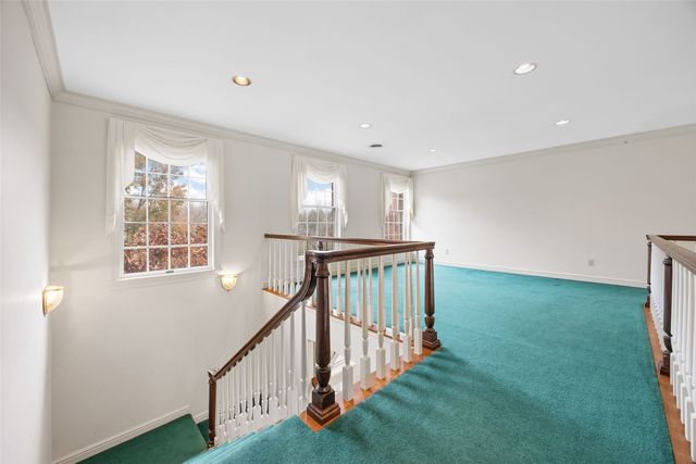 14 Oak Park Place NE, Iowa City, IA 52240