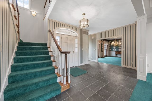 14 Oak Park Place NE, Iowa City, IA 52240