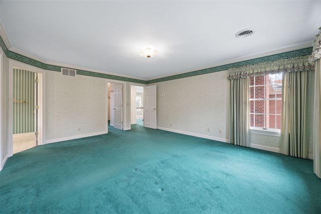 14 Oak Park Place NE, Iowa City, IA 52240