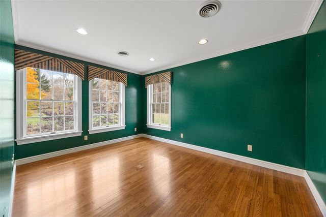 14 Oak Park Place NE, Iowa City, IA 52240