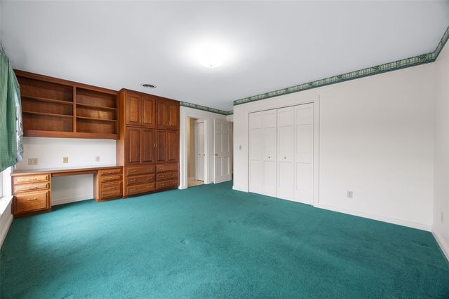 14 Oak Park Place NE, Iowa City, IA 52240