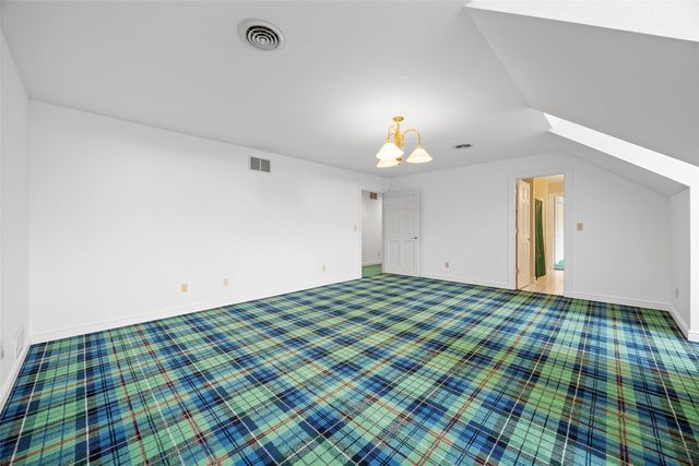 14 Oak Park Place NE, Iowa City, IA 52240