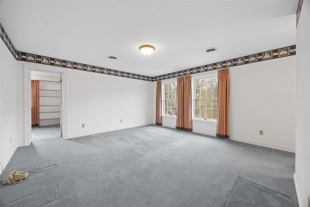 14 Oak Park Place NE, Iowa City, IA 52240