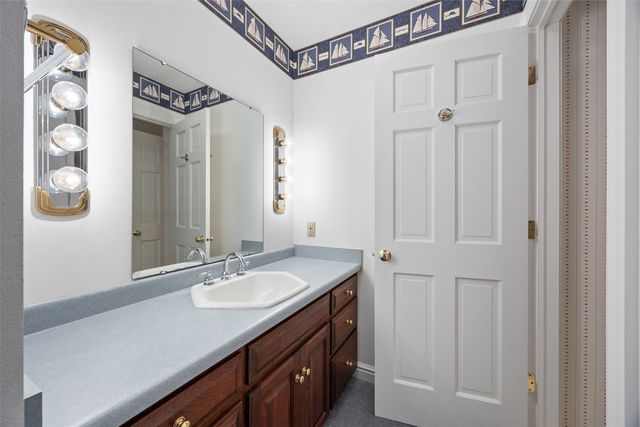 14 Oak Park Place NE, Iowa City, IA 52240