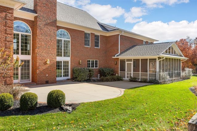 14 Oak Park Place NE, Iowa City, IA 52240