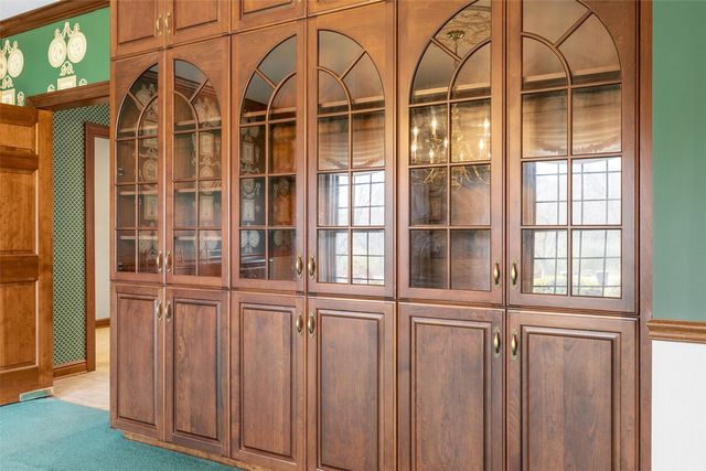 14 Oak Park Place NE, Iowa City, IA 52240