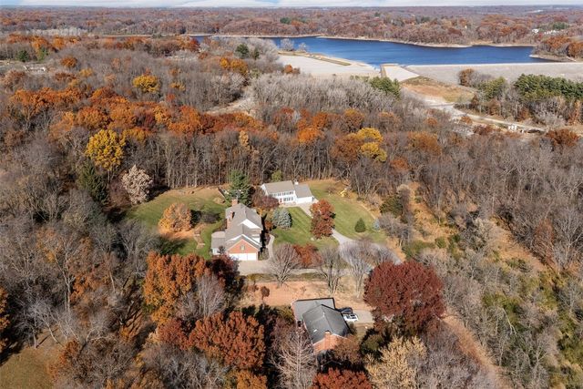 14 Oak Park Place NE, Iowa City, IA 52240