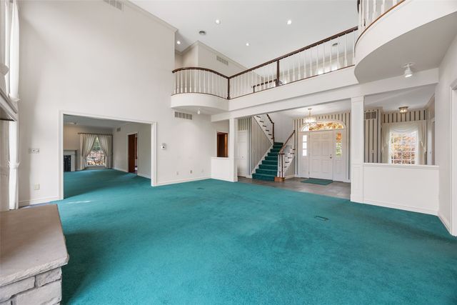 14 Oak Park Place NE, Iowa City, IA 52240