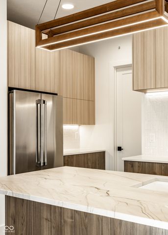 728 Pawnee Road 2N, Carmel, IN 46032