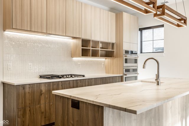 728 Pawnee Road 2N, Carmel, IN 46032