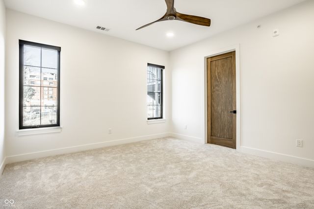 728 Pawnee Road 2N, Carmel, IN 46032